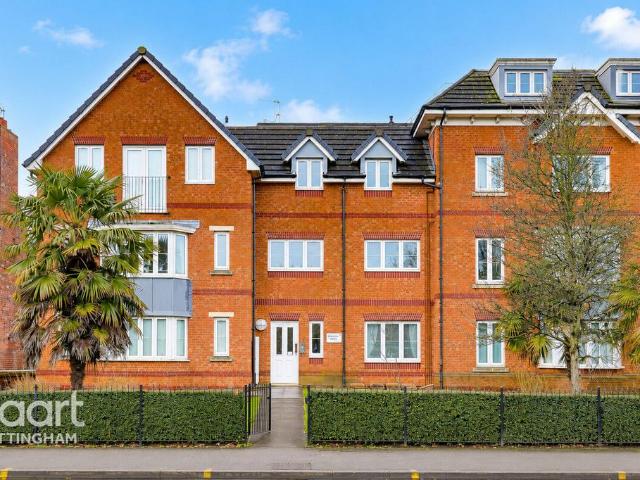 Flat for sale in Lady Bay, Barton In Fabis