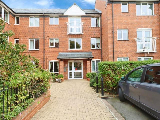 Flat for sale in Oswestry, Shropshire