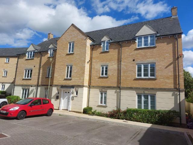 Flat for sale in Madley Park, Black Bourton