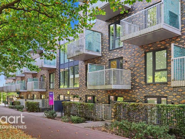 Flat for sale in Milton Keynes