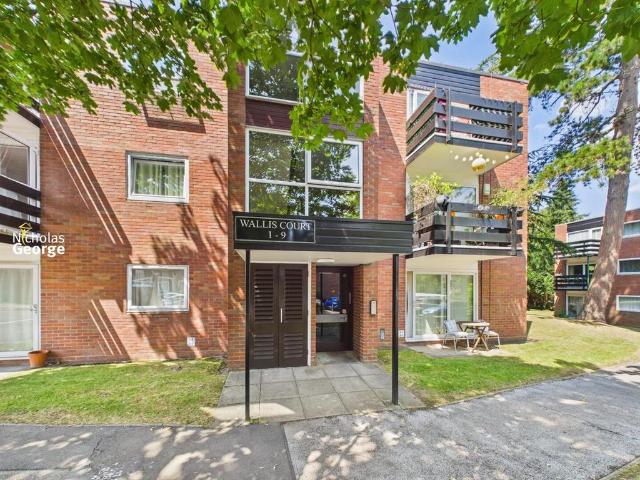 Flat for sale in Wake Green, West Midlands