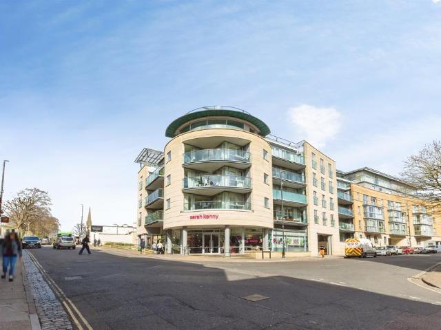 Flat for sale in Hotwells, Feckenham