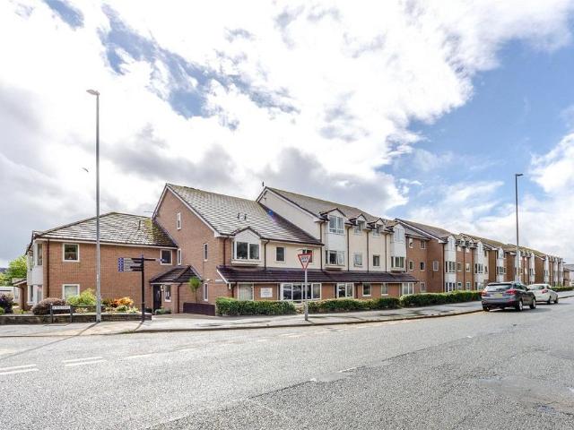Flat for sale in Llandudno
