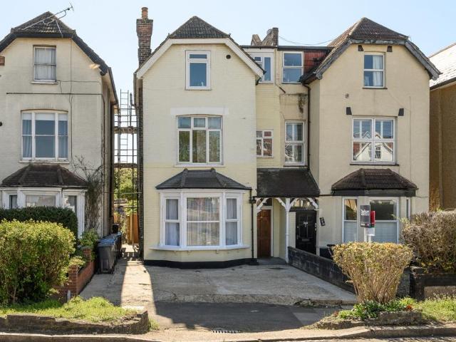 Flat for sale in London Borough of Merton, Greater London