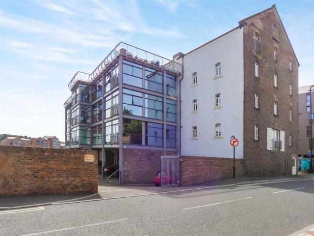 Flat for sale in Chirton, North Shields