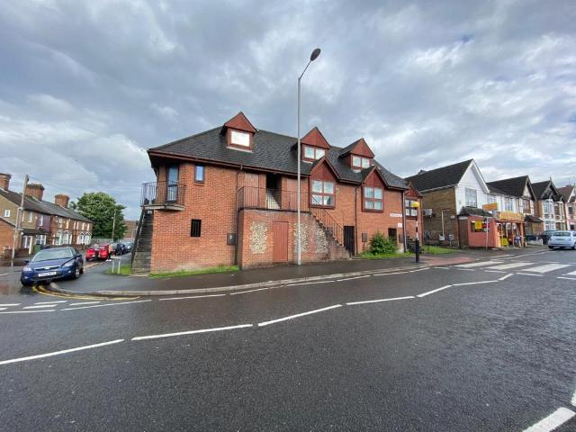 Flat for sale in Castlefield, Cressex