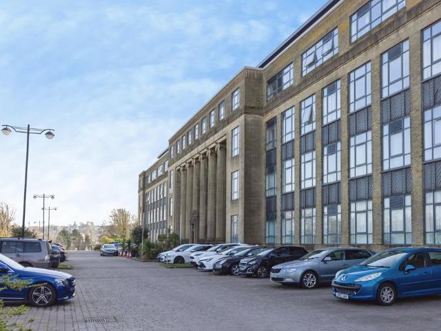 Flat for sale in Cottingley, Bradford