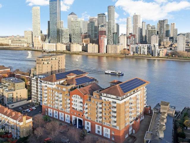 Flat for sale in Rotherhithe, Greater London
