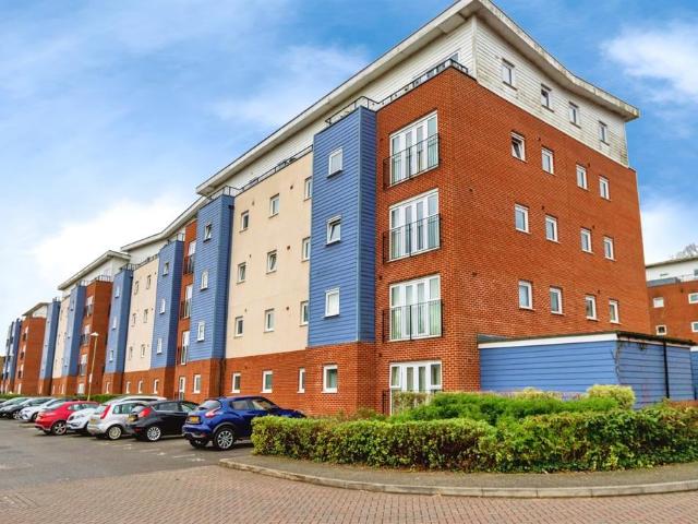 Flat for sale in Helford, Hampshire