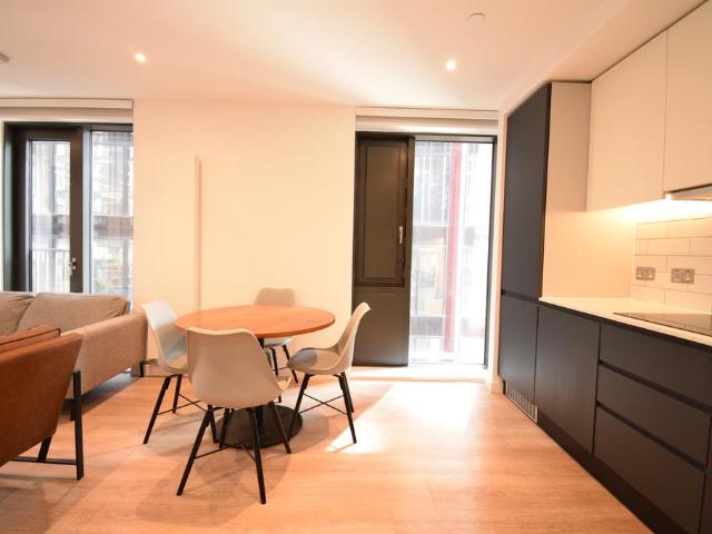 Flat for sale in Circle Square, Manchester