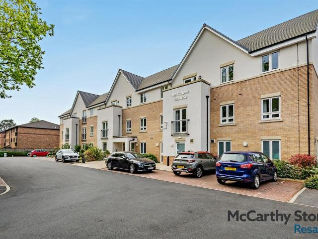 Flat for sale in Hookstone, Harrogate