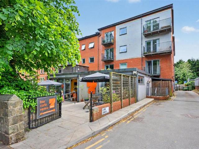 Flat for sale in Chapel Allerton, West Yorkshire