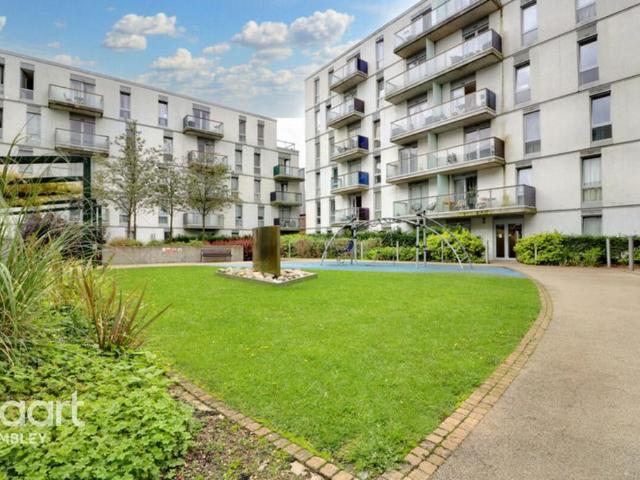 Flat for sale in Greater London