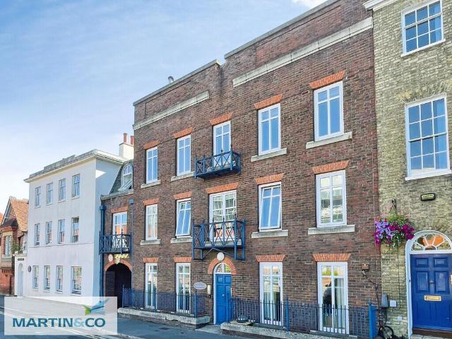 Flat for sale in Katesgrove, Reading
