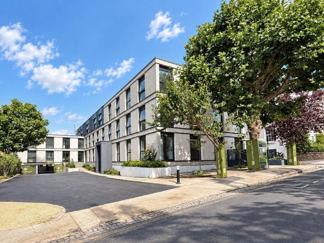 Flat for sale in Clifton Village, Bristol