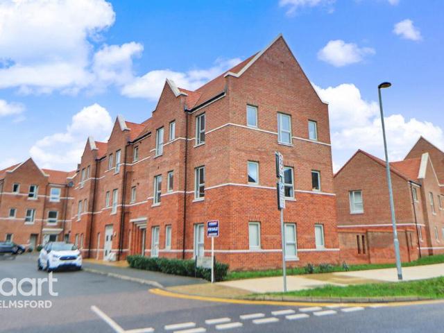 Flat for sale in Chelmsford, Essex