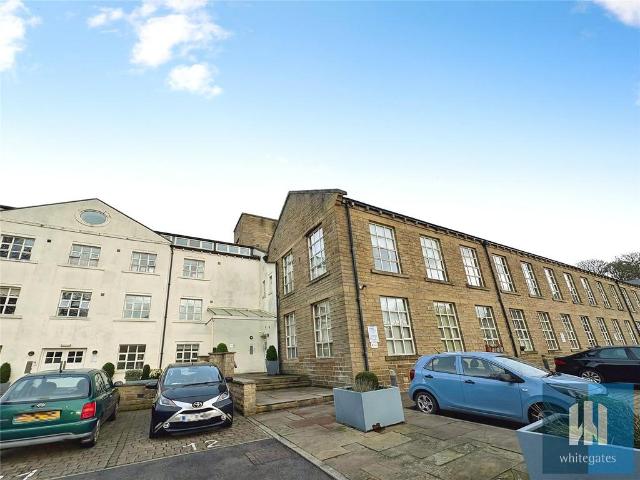 Flat for sale in Highburton, West Yorkshire