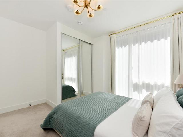 Flat for sale in Colindale, Greater London