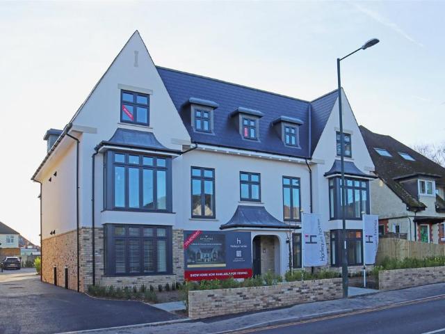 Flat for sale in Wick, Bournemouth