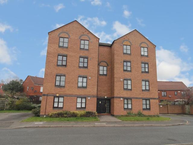 Flat for sale in Tipton
