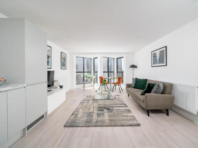 Flat for sale in Walton, Aylesbury