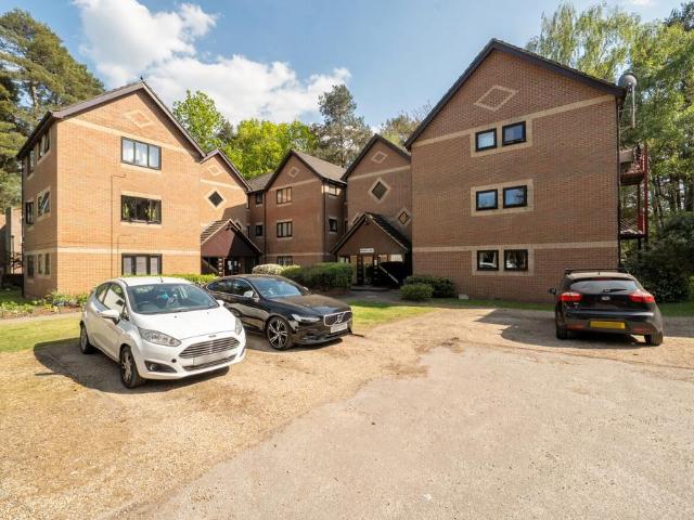 Flat for sale in Birch Hill, Bracknell