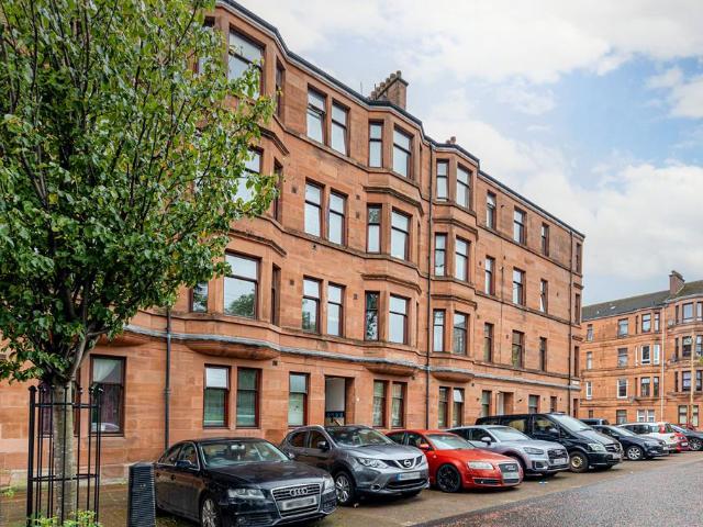 Flat for sale in Govanhill, Scotland