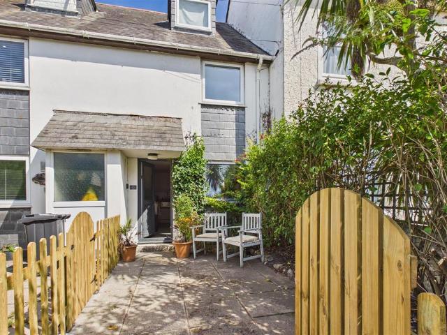 Flat for sale in Newquay, Cornwall