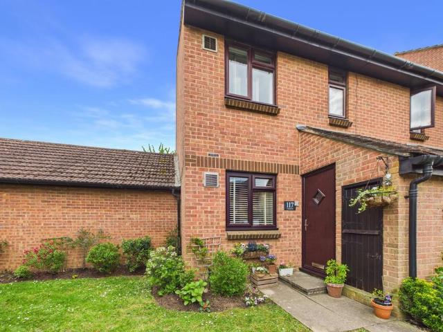 Flat for sale in Colnbrook with Poyle, Slough