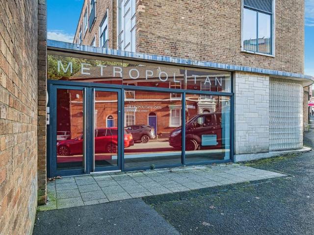 Flat for sale in Dixons Green, West Midlands