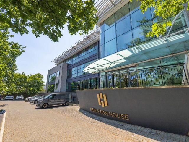 Flat for sale in Slough