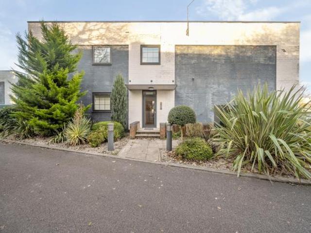 Flat for sale in Enborne, West Berkshire
