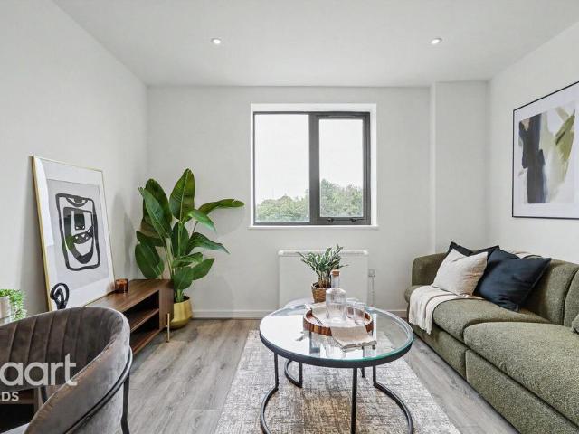 Flat for sale in Hunslet, West Yorkshire