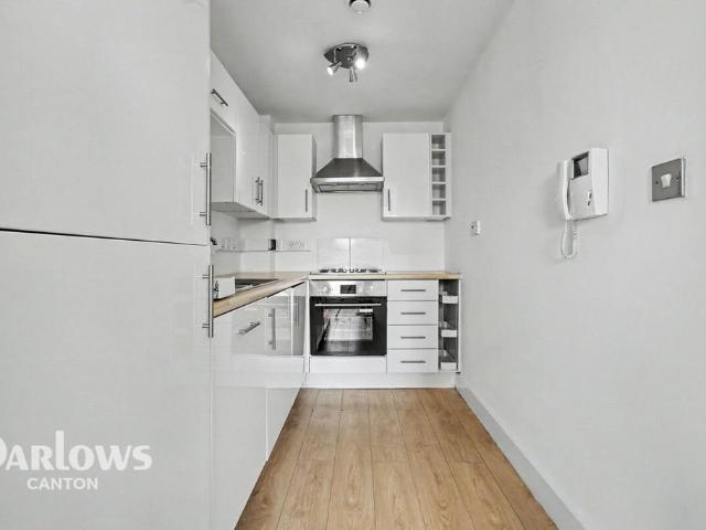 Flat for sale in Falcon Lodge, Wales