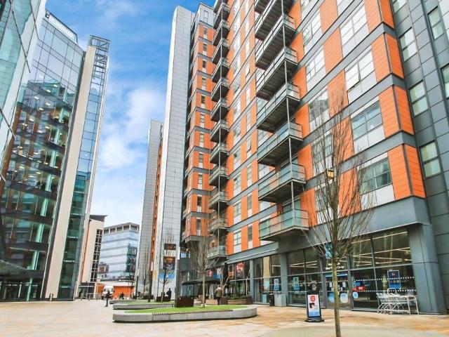Flat for sale in Holbeck, West Yorkshire
