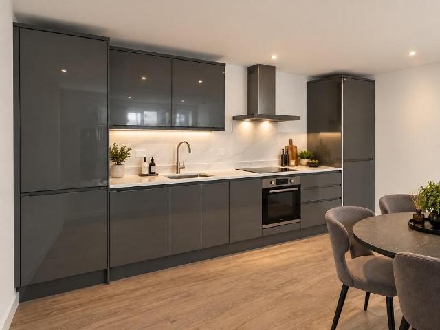 Flat for sale in Saltash, Cornwall
