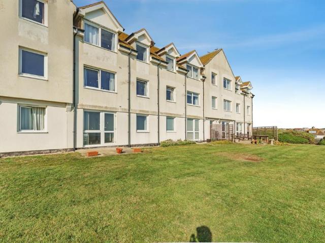 Flat for sale in Seaford, Iford