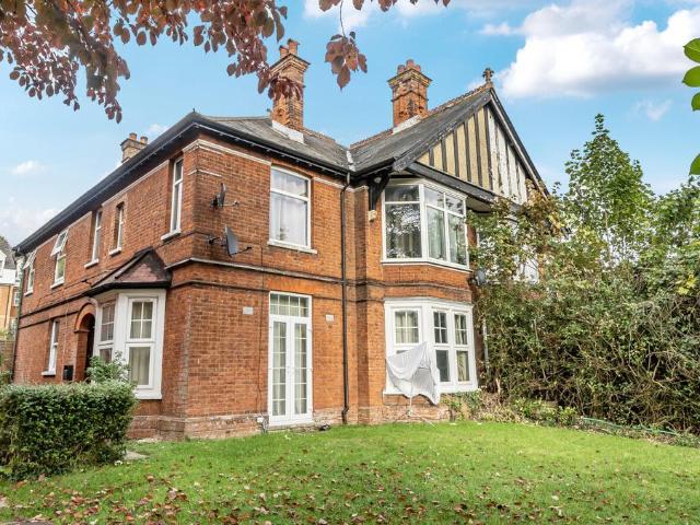 Flat for sale in Castlefield, Cressex