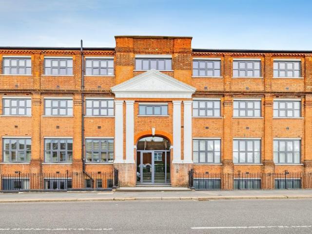 Flat for sale in Holywell Estate, North Watford