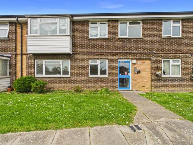 Flat for sale in Chichester, Littlecote