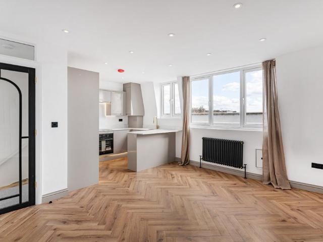 Flat for sale in Notting Hill, Greater London