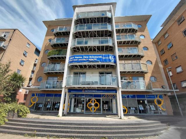 Flat for sale in Hythe, Fordham Heath