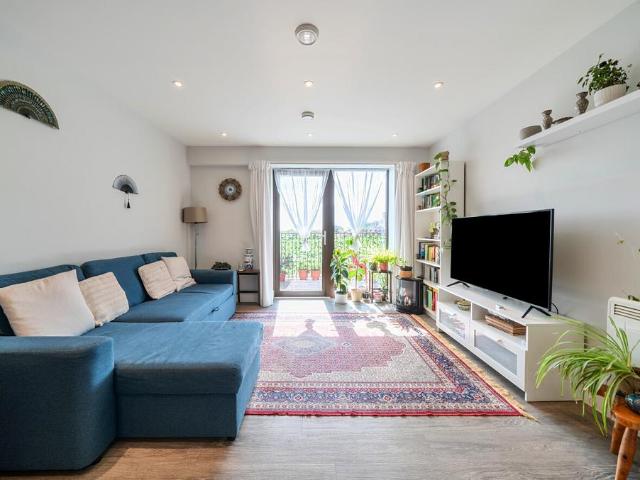 Flat for sale in Alperton, Greater London