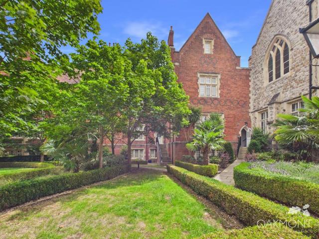 Flat for sale in Clements Park, Navestock Side