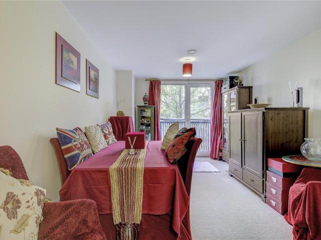 Flat for sale in Pimlico, Greater London