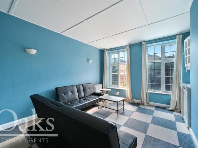 Flat for sale in London Borough of Croydon, Greater London