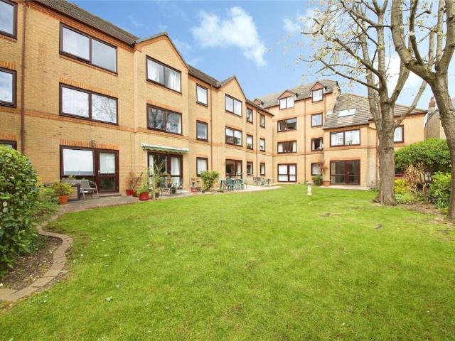 Flat for sale in North Finchley, Isle Of Man