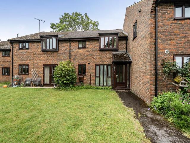 Flat for sale in Bolton Low Houses, Hampshire