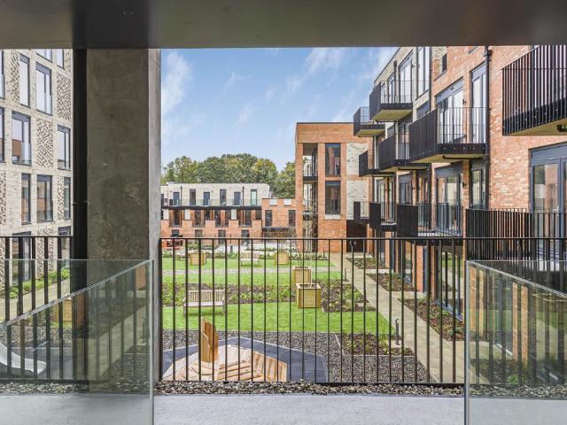 Flat for sale in St Albans, Five Acres