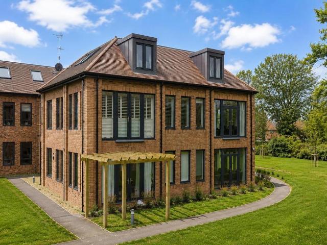 Flat for sale in Ash-cum-Ridley, The Butts